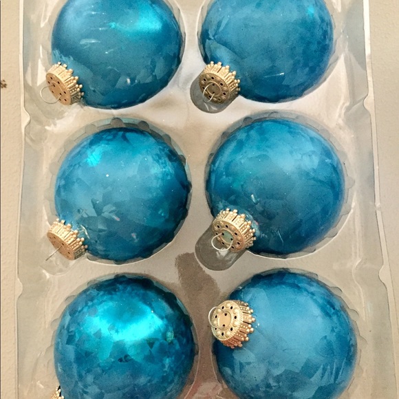 The Christmas Shoppe Ornaments 